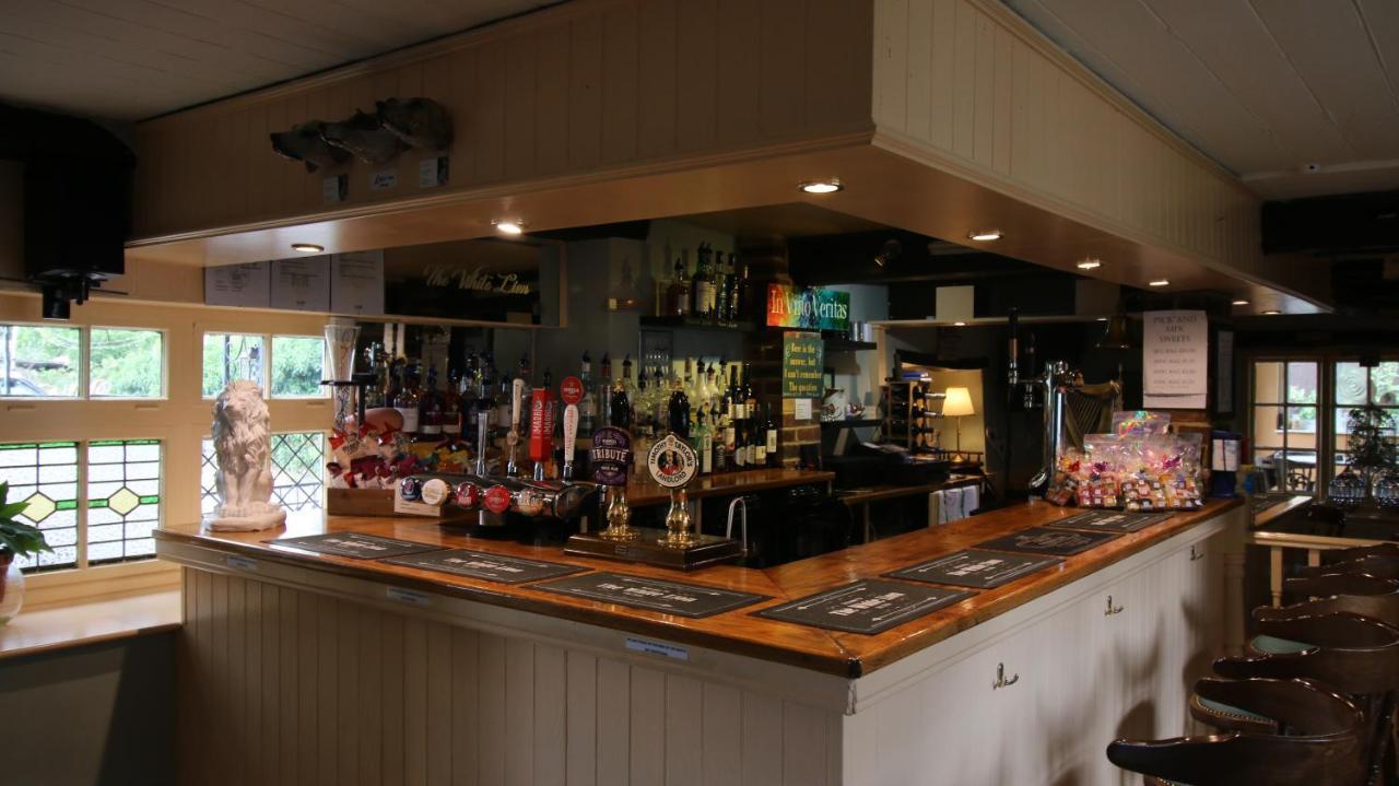 The White Lion At Wicken Bed & Breakfast Milton Keynes Exterior photo