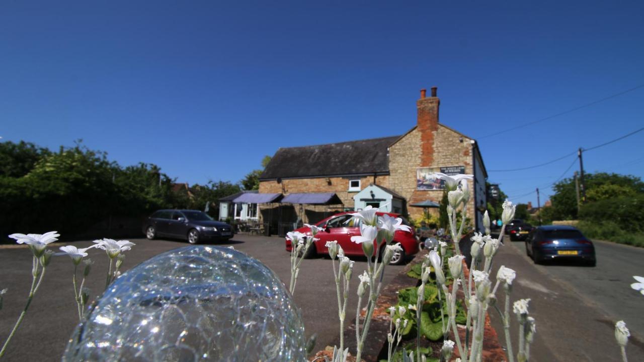 The White Lion At Wicken Bed & Breakfast Milton Keynes Exterior photo